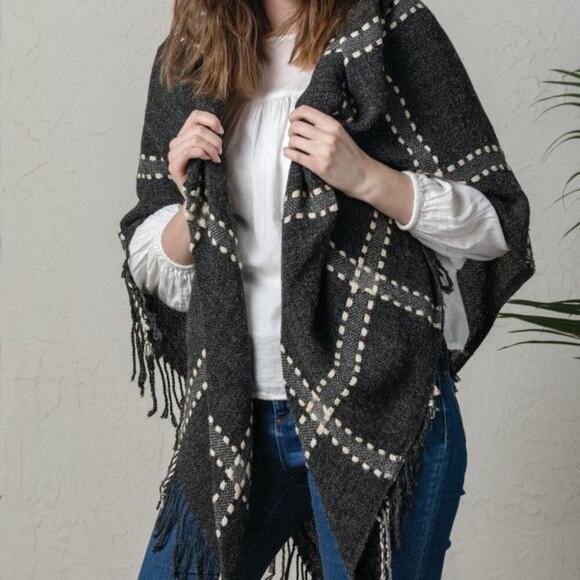 Triangle Wrap Women’s One Size Black Charcoal Shawl Open Front Fringe Acrylic - Picture 1 of 6